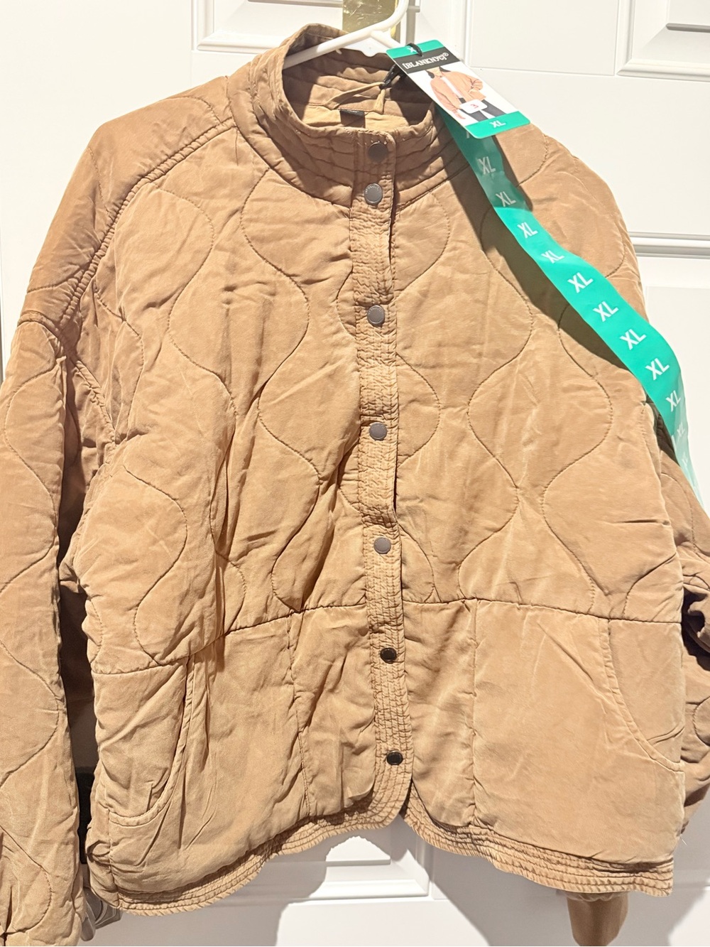 NWT BLANKNYC Quilted Tan Women's Jacket - Sz XL snap closure